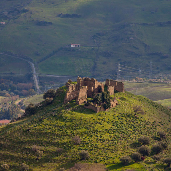 Rovine del monastero di San Michele Arcangelo a Troina