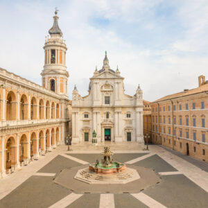 Piazza di Loreto, vista della Basilica della Santa Casa