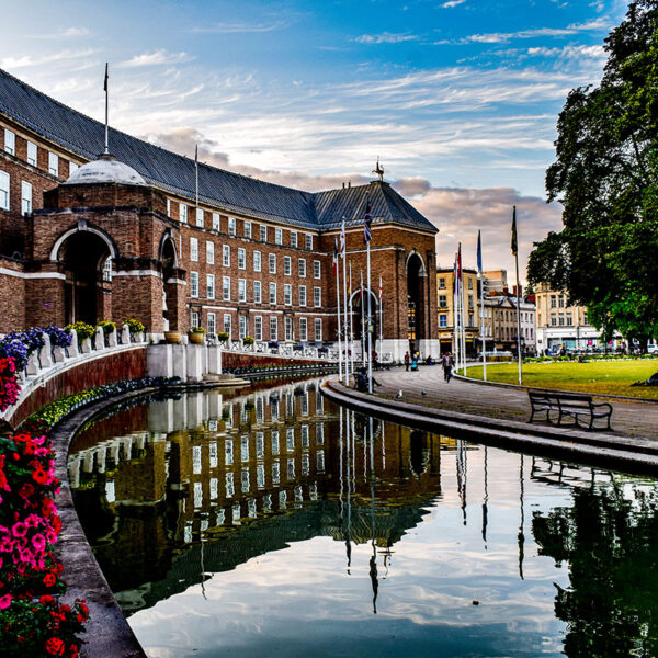 Esterno del municipio di Bristol