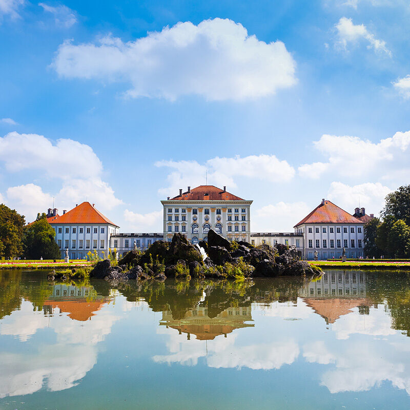 Vista del parco e del Palazzo Nymphenburg a Monaco