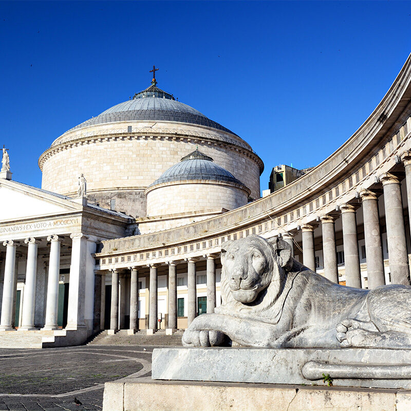 Piazza del Plebiscito a Napoli